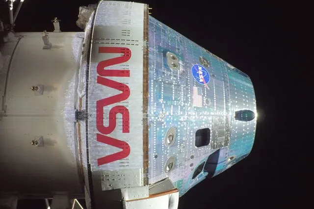 “Σαν να καβαλάς μια πύρινη σφαίρα” – Η αποστολή Artemis II ετοιμάζεται για την επιστροφή στη Γη