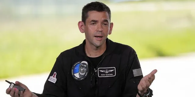 Πεταχτά αυτιά: Άβολα σχόλια και λύση μόνο για αισθητικούς λόγους