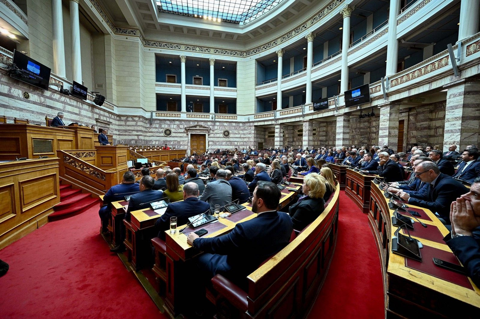 Γαλάζιο αντάρτικο για το “επιτελικό κράτος” - Επιστολή 5 βουλευτών στο Μαξίμου