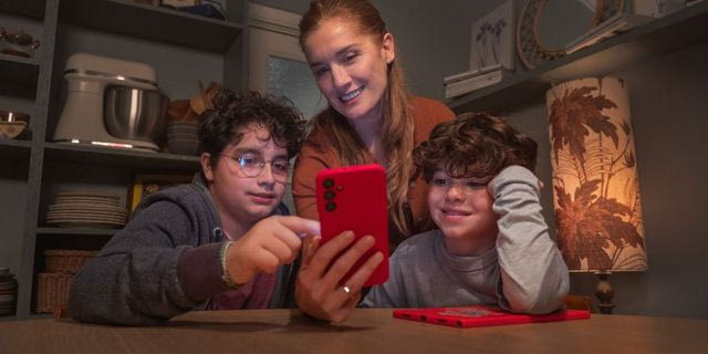 Έρευνα Ιδρύματος Vodafone: 3 στους 4 εφήβους στην Ελλάδα δυσκολεύονται να διαχειριστούν τον χρόνο τους online
