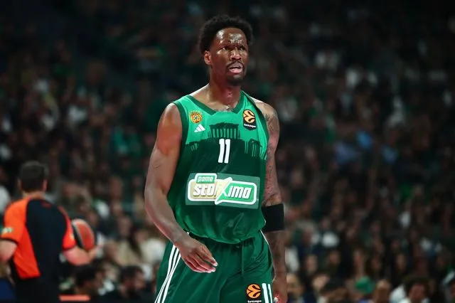 Επικό story-απάντηση του Χέιζ-Ντέιβις μετά την πρόκριση του Παναθηναϊκού στα playoffs