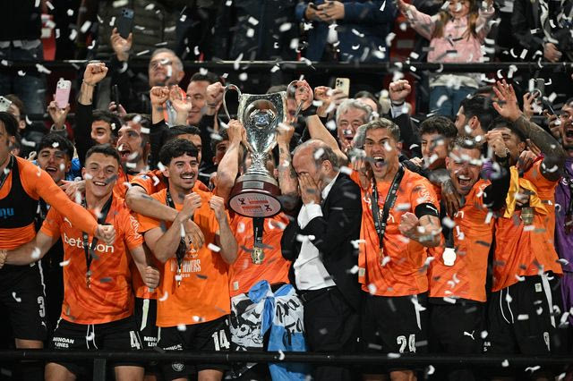 ΠΑΟΚ – ΟΦΗ: Η ιστορική απονομή του τροπαίου του Κυπέλλου Ελλάδας Betsson στους Κρητικούς