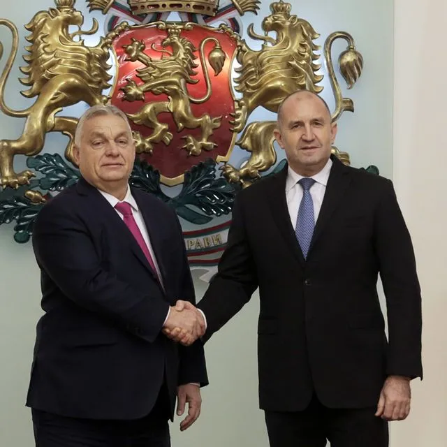 Βίκτορ Όρμπαν και Ρούμεν Ράντεφ