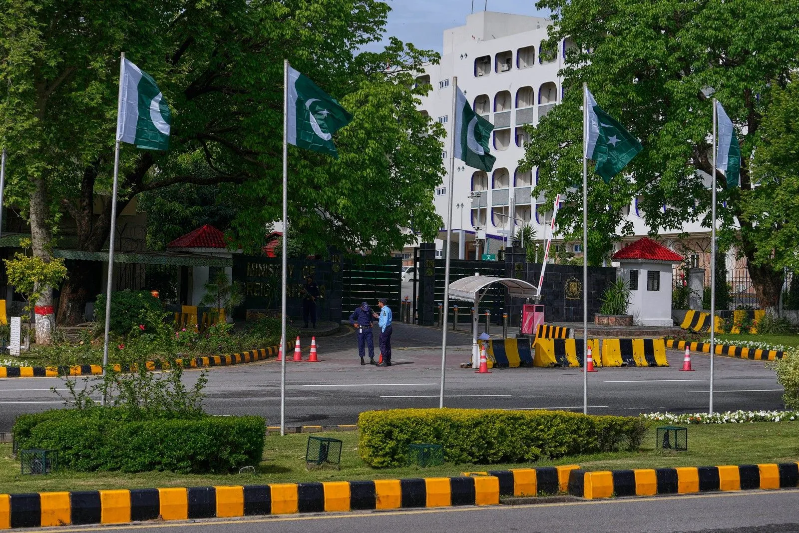 Παζάρι ΗΠΑ – Ιράν στο Πακιστάν για Ορμούζ, Λίβανο και πυρηνικά