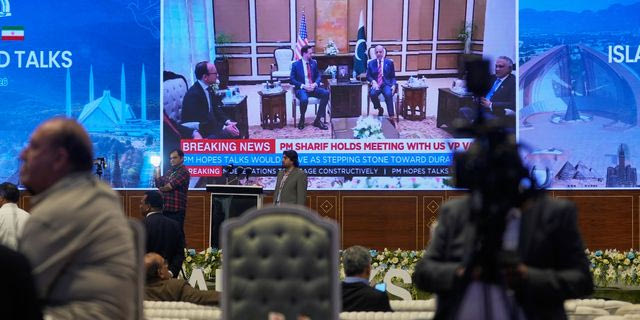 Μέση Ανατολή: “Ιστορική μέρα” – Σε “θετικό κλίμα” οι συνομιλίες ΗΠΑ – Ιράν
