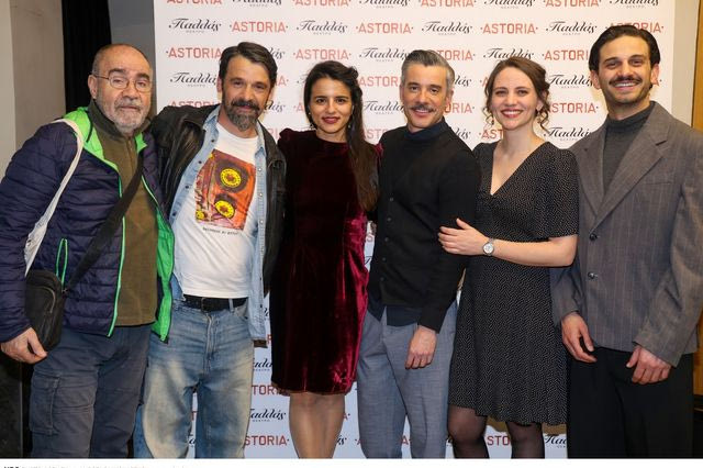 Παράταση παραστάσεων και μια ακόμα βραδιά για φίλους για την επιτυχημένη μουσική παράσταση «ASTORIA» στο Θέατρο Παλλάς