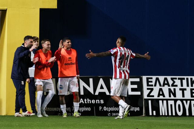 Παναιτωλικός – Πανσερραϊκός 2-3: Λάμψη Τεϊσέιρα στο Αγρίνιο, τα λιοντάρια ανέβηκαν πάνω από τη ζώνη του υποβιβασμού