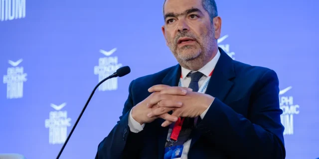 Από τον Νόμο στην Πράξη: Πώς η Τεχνολογία Κλείνει το Κενό για την Προστασία των Νέων