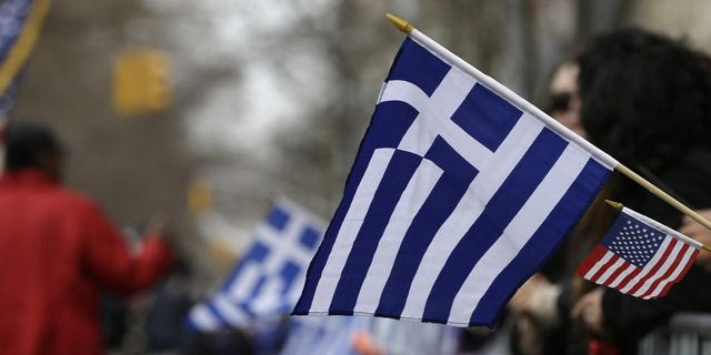 Με λαμπρότητα η παρέλαση της ελληνικής ομογένειας στην καρδιά του Μανχάταν