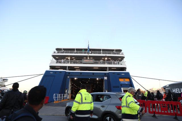 Πάσχα: Κορυφώνεται η έξοδος των εκδρομέων – Αυξημένη κίνηση στα λιμάνια