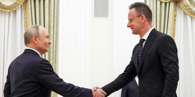 Διαρροή συνομιλιών Λαβρόφ-Σιγιάρτο: Η Γαλλία κατηγορεί την Ουγγαρία για “προδοσία”