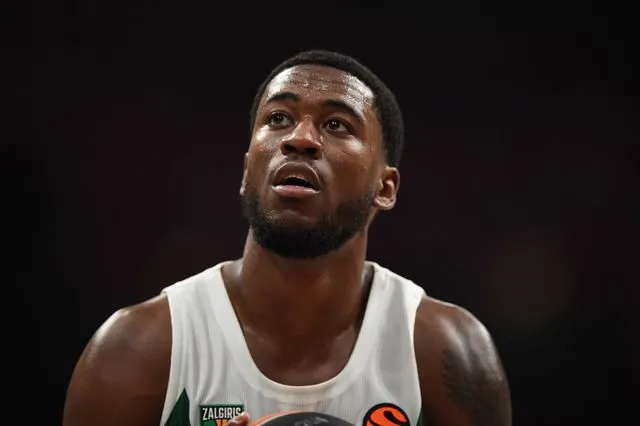 Απίστευτο double-double του Μόουζες Ράιτ στο α’ μέρος του Ζάλγκιρις – Παρί