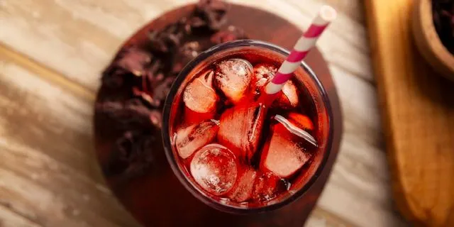 Πού στρέφονται οι νέοι που λένε “όχι” στο αλκοόλ