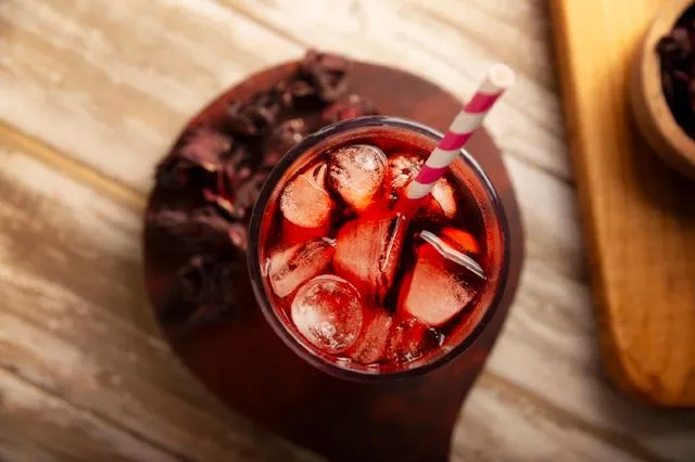 Πού στρέφονται οι νέοι που λένε “όχι” στο αλκοόλ