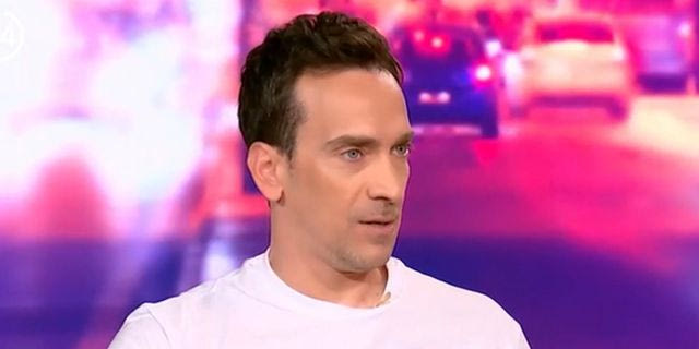 Δημήτρης Σαμόλης: Το να λες σε κάποιον “είσαι γκέι αλλά δεν σου φαίνεται” είναι ρατσιστικό