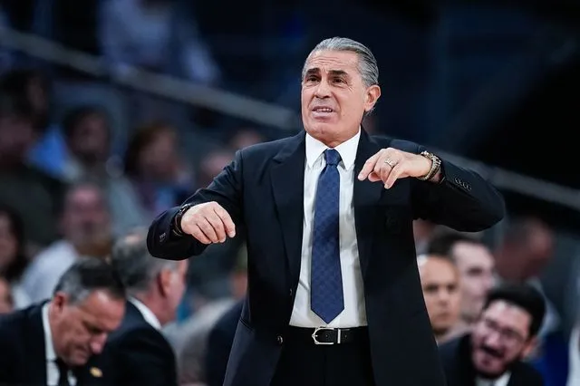 Σκαριόλο: “Ο Ολυμπιακός είναι δικαιωματικά το Νο1 αυτή τη στιγμή”