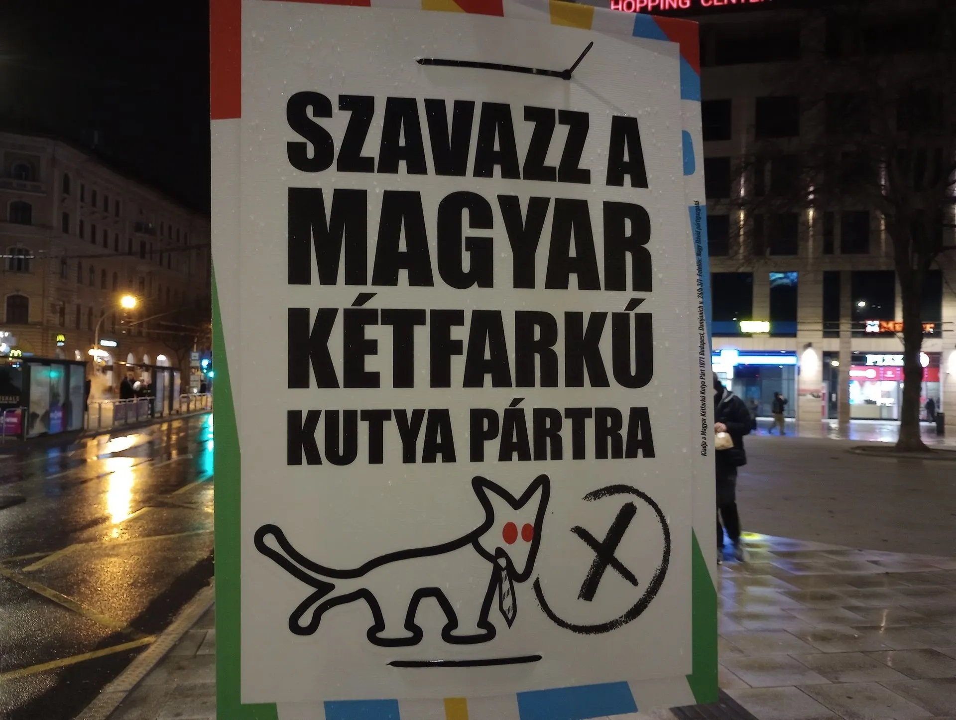 Αφίσα του Κόμματος του Σκύλου με τις Δύο Ουρές.