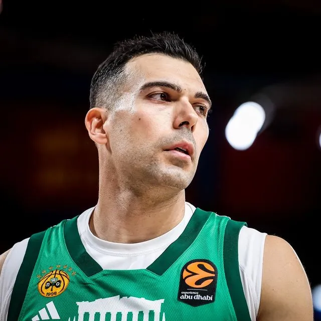 Παναθηναϊκός AKTOR: Η ανακοίνωση για το χειρουργείο του Σλούκα