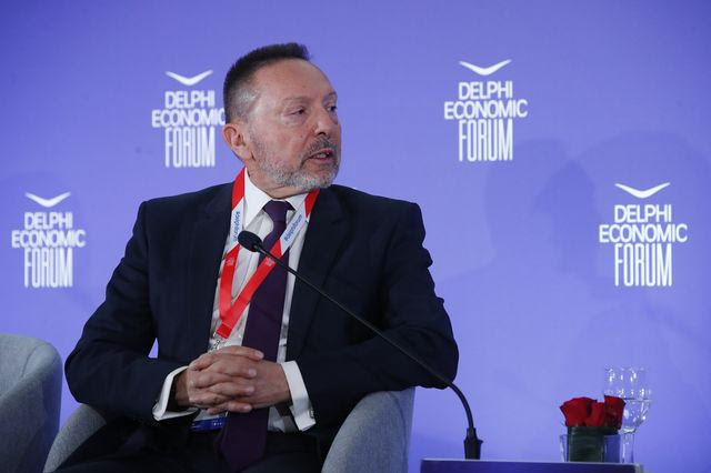 Γιάννης Στουρνάρας