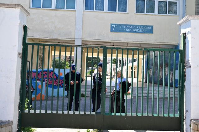 Μαθήτρια 13 ετών έπεσε από το μπαλκόνι σχολείου