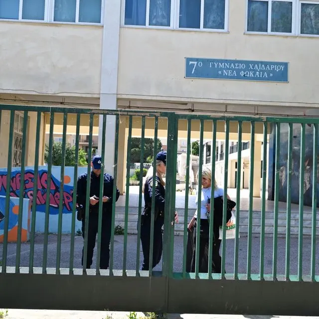 Μαθήτρια 13 ετών έπεσε από το μπαλκόνι σχολείου