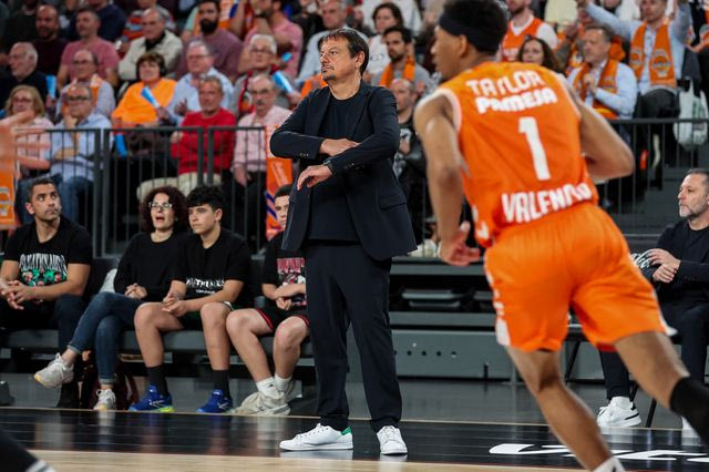 Ολυμπιακός: Ενδιαφέρεται για τον Κάμερον Τέιλορ, σύμφωνα με Ιταλό δημοσιογράφο