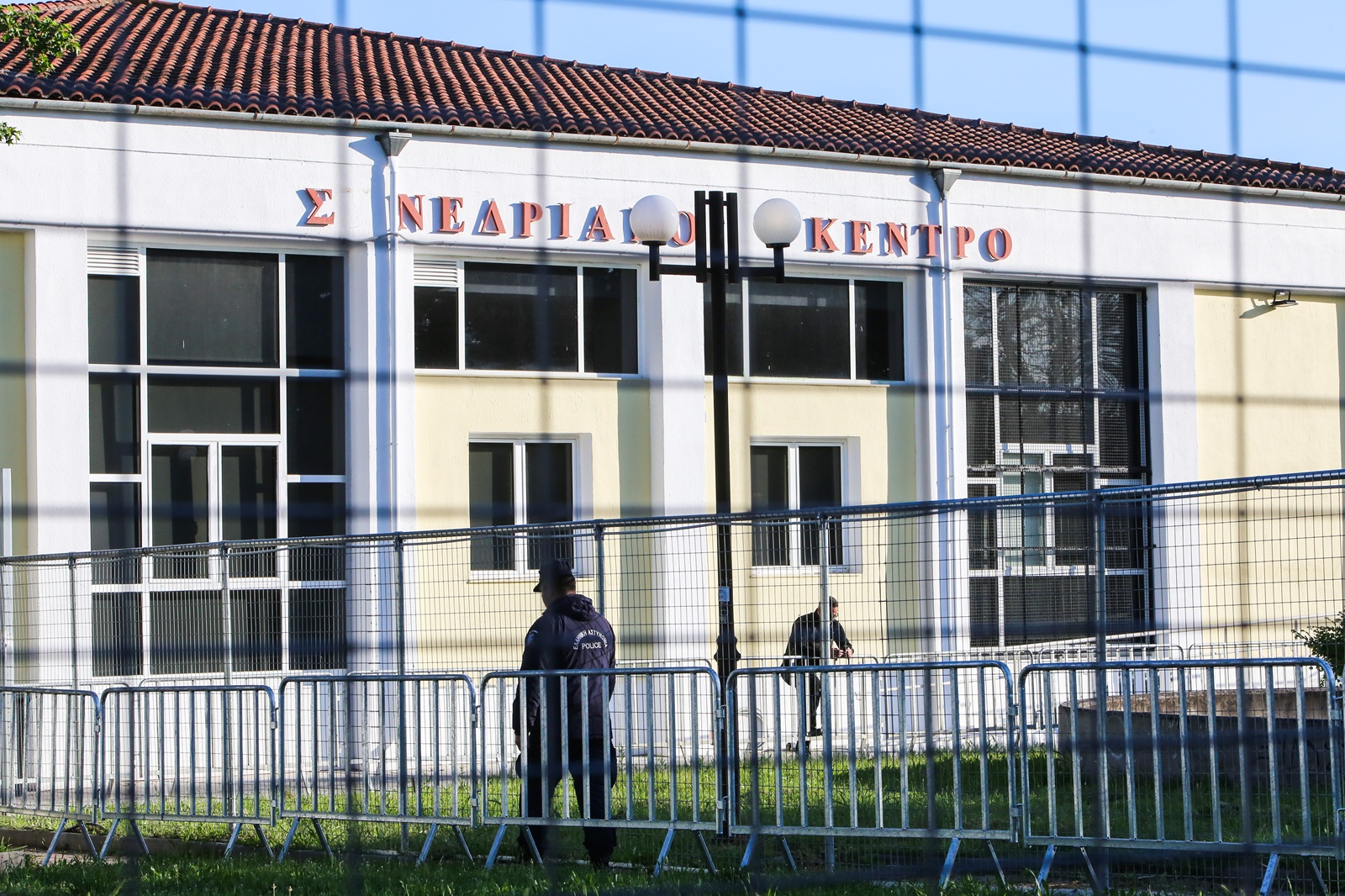 Δίκη για τα Τέμπη: Διακοπή λόγω έντασης μεταξύ συγγενών θυμάτων