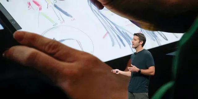 Ο νέος επικεφαλής της Apple βρίσκεται μπροστά σε μια καθοριστική στιγμή για την Τεχνητή Νοημοσύνη