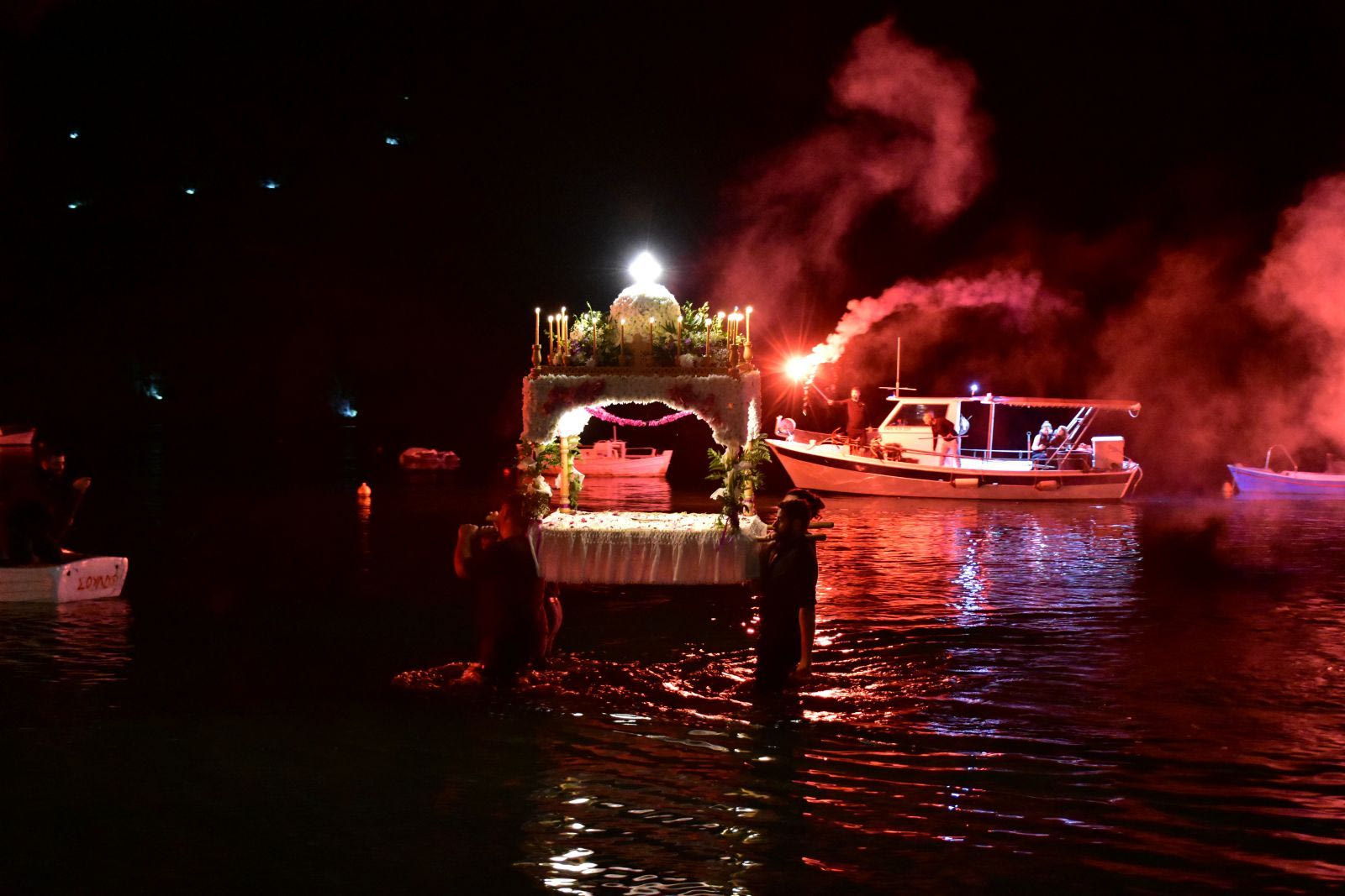 Η ΠΕΡΙΦΟΡΑ ΤΟΥ ΕΠΙΤΑΦΙΟΥ ΜΕΣΑ ΣΤΗΝ ΘΑΛΑΣΣΑ ΣΤΟ ΤΟΛΟ ΑΡΓΟΛΙΔΑΣ