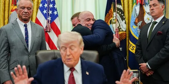 Ο Τραμπ ανοίγει τον δρόμο για θεραπείες με ψυχεδελικά