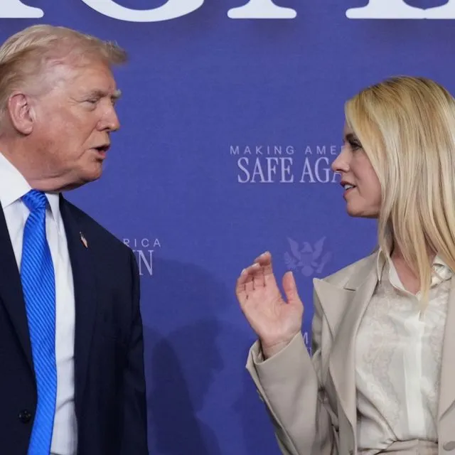 Ο Ντόναλντ Τραμπ με την απολυθείσα Γενική Εισαγγελέα Παμ Μπόντι - Δευτέρα 23 Μαρτίου 2026, Μέμφις