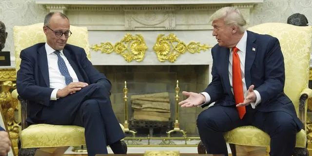 Ντόναλντ Τραμπ και Φρίντριχ Μερτς