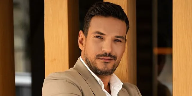 Κώστας Τσουρός