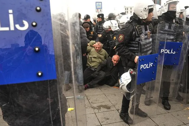 Τουρκία: Συνελήφθησαν 110 ανθρακωρύχοι σε απεργία πείνας για τους απλήρωτους μισθούς τους