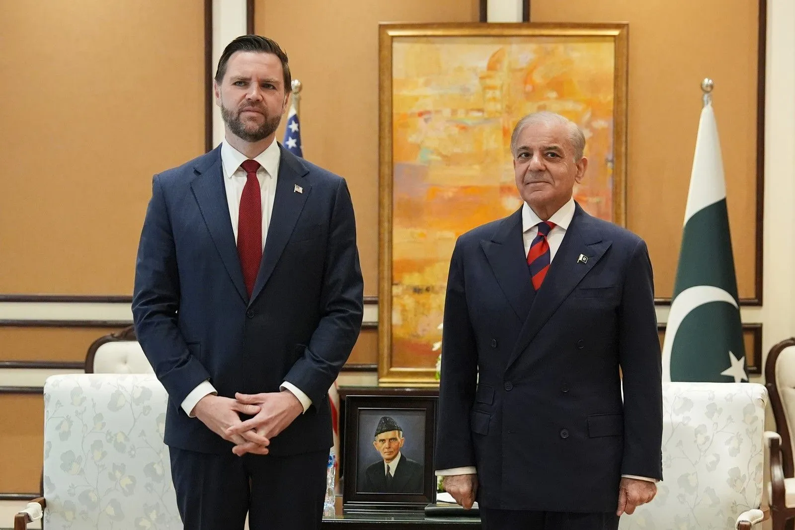 Διπλωματικό θρίλερ στο Πακιστάν: Η εκεχειρία “περνά” από τα Στενά του Ορμούζ