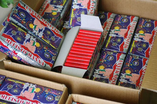 Επιχείρηση “Spark – Down” της ΕΛΑΣ πριν το Πάσχα – Κατασχέθηκαν πάνω από 90.000 βεγγαλικά