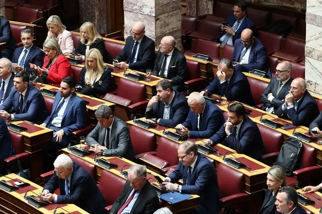 ΟΠΕΚΕΠΕ: Υπερψηφίστηκε η άρση ασυλίας για 13 βουλευτές της ΝΔ