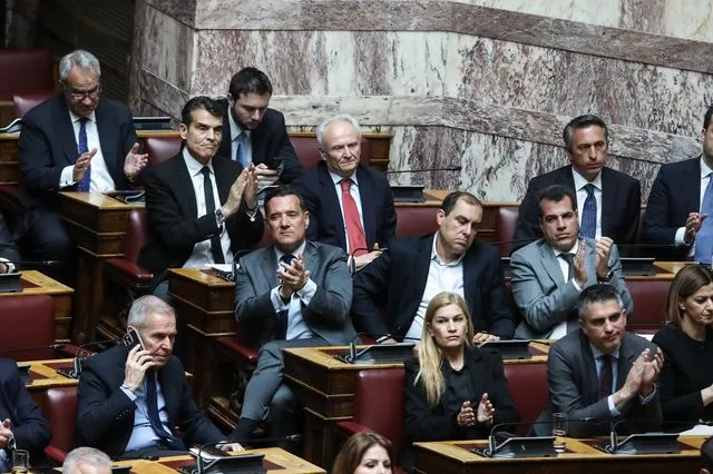 Άρση ασυλίας: Οι “αντάρτες” που δεν ήταν εκεί