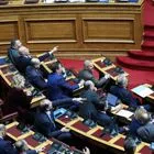 Το επιτελικό κράτος και η σιωπή των βουλευτών