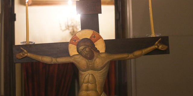 Μεγάλη Πέμπτη: “Σήμερον κρεμάται επί ξύλου…”- Κορυφώνεται το Θείο Δράμα με τη Σταύρωση του Χριστού