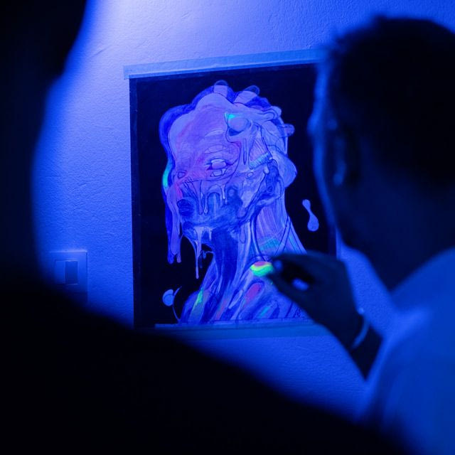 Κι έτσι ξαφνικά, η Αθήνα το 'ριξε στην τέχνη και τη ζωγραφική