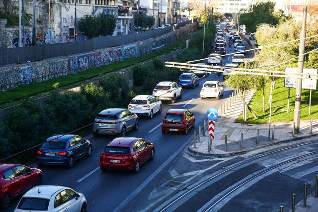 Ενεργειακή κρίση: Τηλεργασία και “ΙΧ στο γκαράζ”, μεταξύ των προτάσεων της ΕΕ