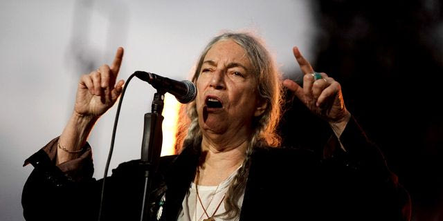 Η Patti Smith στον Λυκαβηττό