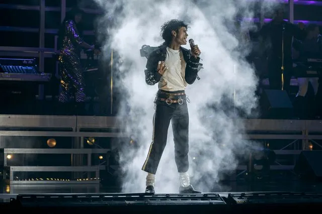 Έχει ηθική ευθύνη μια βιογραφία σαν το "Michael";