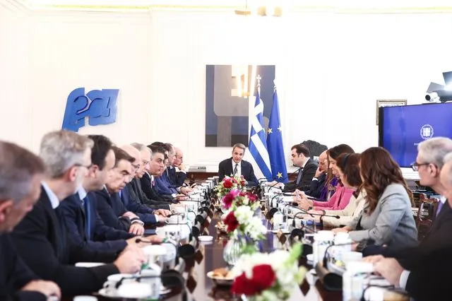 Πόθεν Έσχες: Τα εισοδήματα, οι καταθέσεις, τα ακίνητα και τα δάνεια των υπουργών