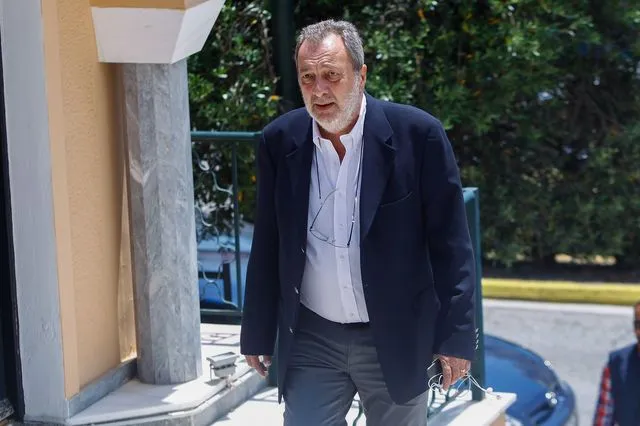 Στρατής Λιαρέλλης