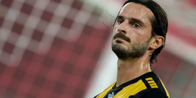 Ο ποδοσφαιριστής Μάριος Οικονόμου