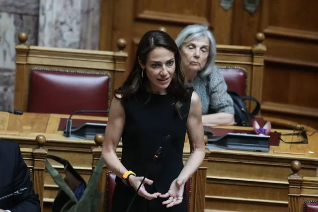 Δόμνα Μιχαηλίδου: Κανείς δικαιούχος δεν θα απενταχθεί από το πρόγραμμα “Σπίτι μου ΙΙ”