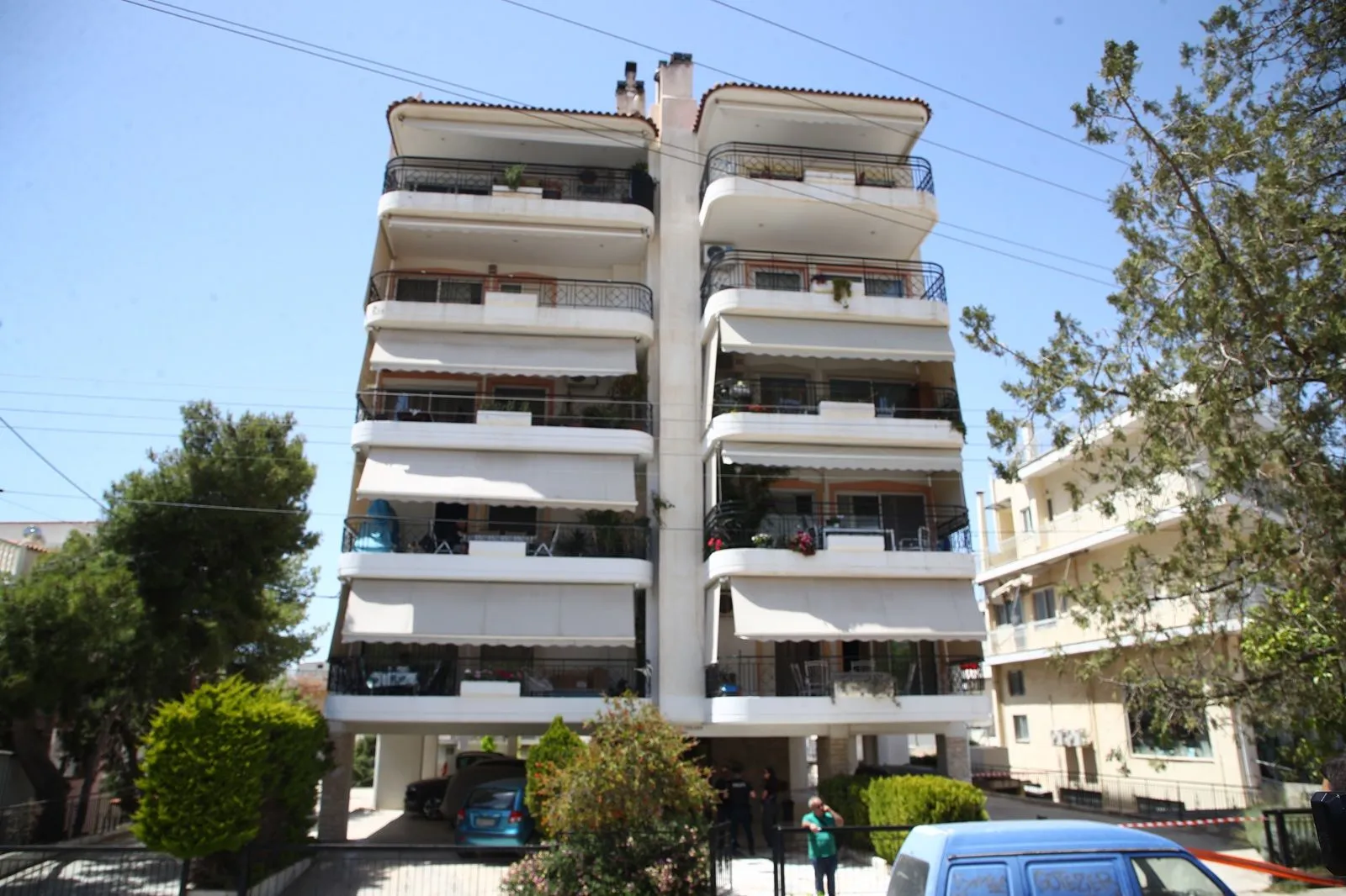 Ηλιούπολη: Πέθανε και η δεύτερη 17χρονη που έπεσε από ταράτσα πολυκατοικίας