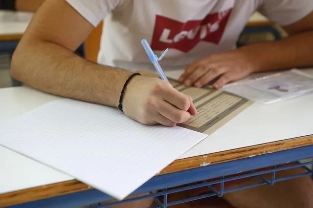 Πρεμιέρα για τις Πανελλήνιες Εξετάσεις στα Γενικά Λύκεια όλης της χώρας